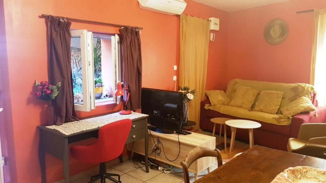 Petit Patio En Centre Ville Ним Экстерьер фото