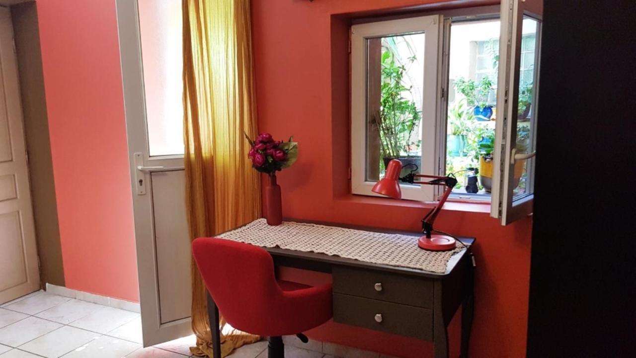 Petit Patio En Centre Ville Ним Экстерьер фото